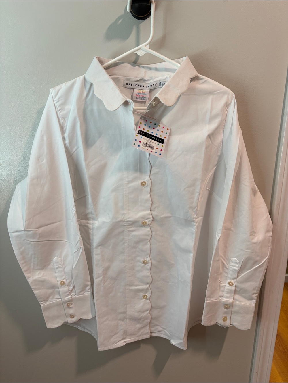 Gretchen Scott Designs White Button-Up Shirt with Scalloped Collar